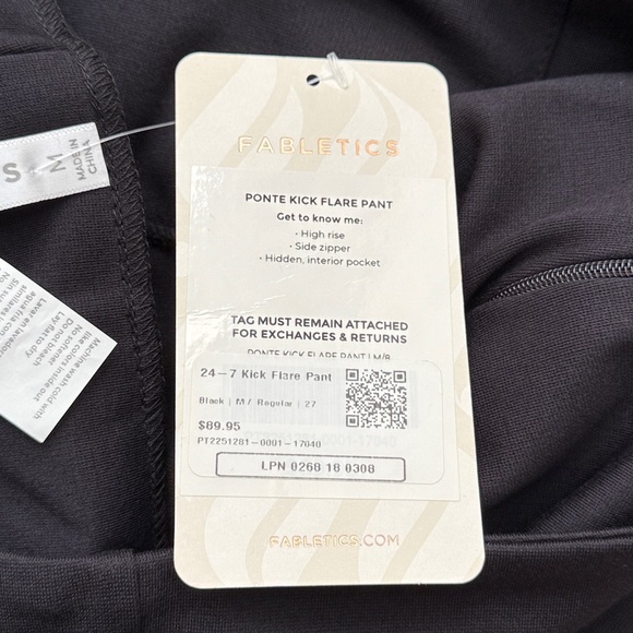 NWT Fabletics 24-7 Ponte Kick Flare High Rise Classic Black Pants Size Medium - Picture 9 of 11